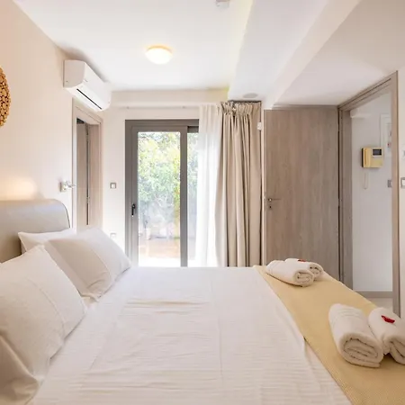 Glaros Twin, Flats W. Private Garden Near דירה Daratsos