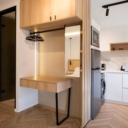 Glaros Twin, Flats W. Private Garden Near דירה *