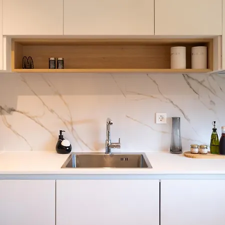Glaros Twin, Flats W. Private Garden Near דירה Daratsos